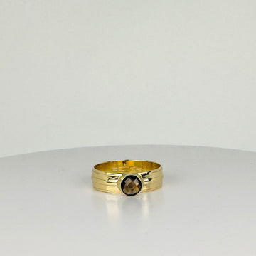 Vintage ring with smokey quarts