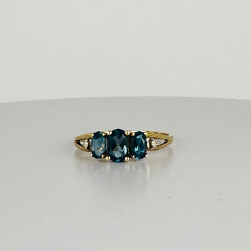 Vintage 9k Gouden Ring met Topaas & Diamantjes