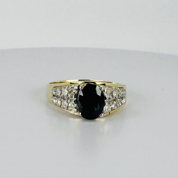 Vintage ring with sapphire & diamonds