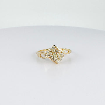 Vintage ring with stunning diamonds