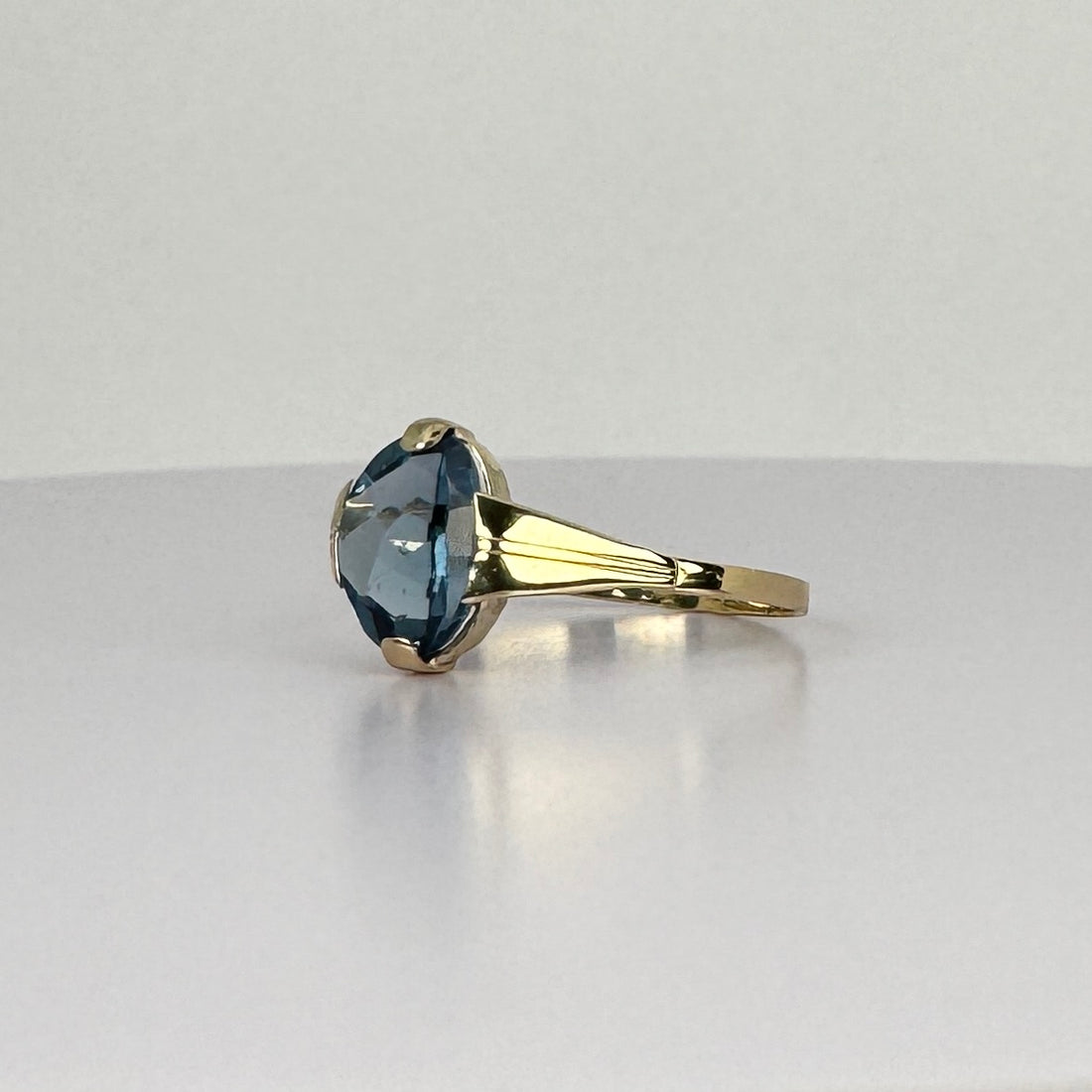 Vintage Ring met Ovale Aquamarijn
