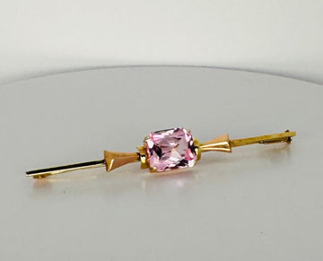 Pin with pink roses de France