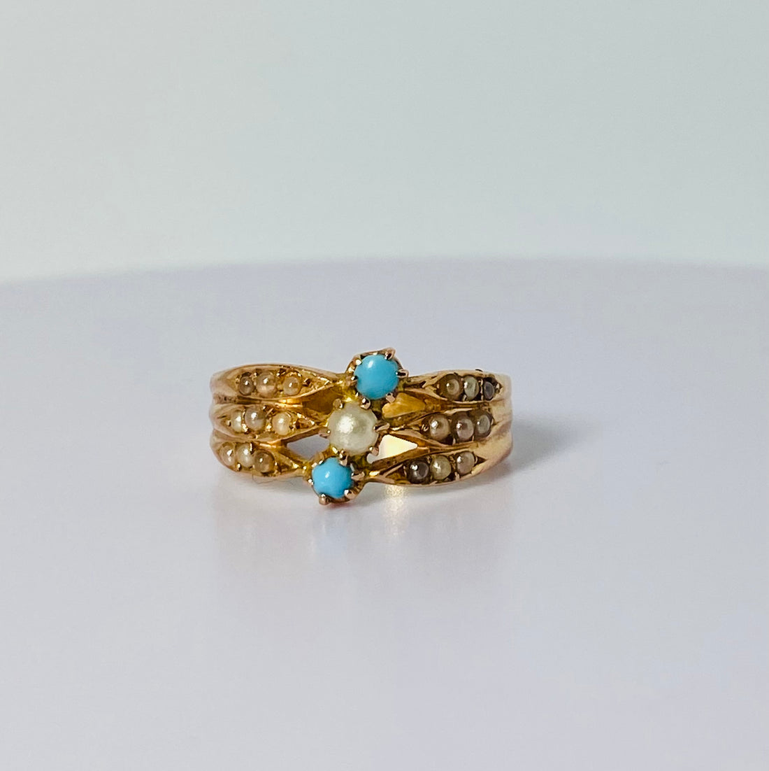 Antique ring with turquoise & seed pearls front