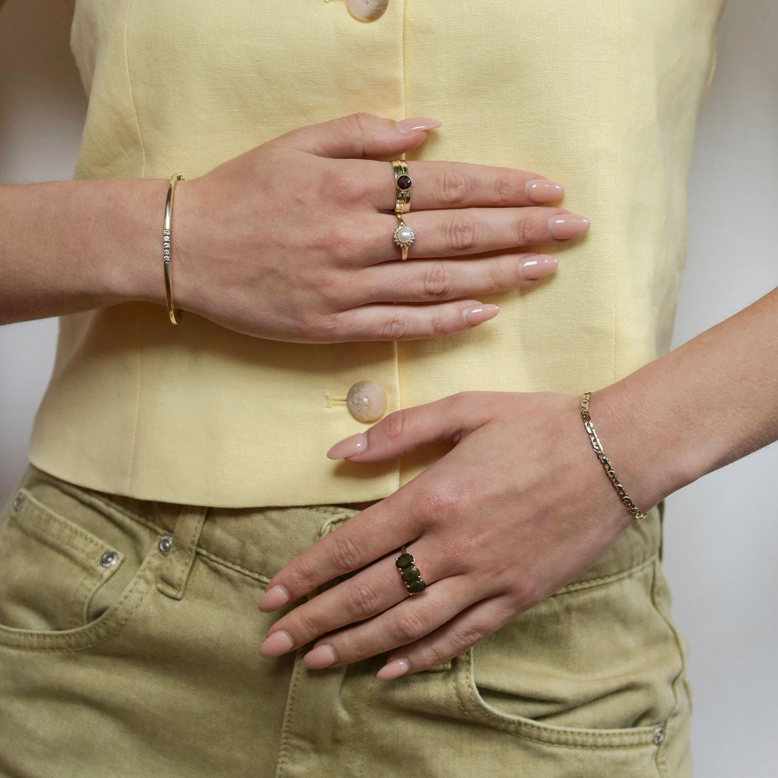 Vintage ring with smokey quarts