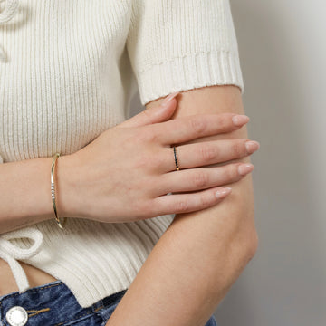 Vintage Ring 18k met Donkerblauwe Saffieren