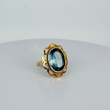 Vintage Ring with Oval Blue Topaz