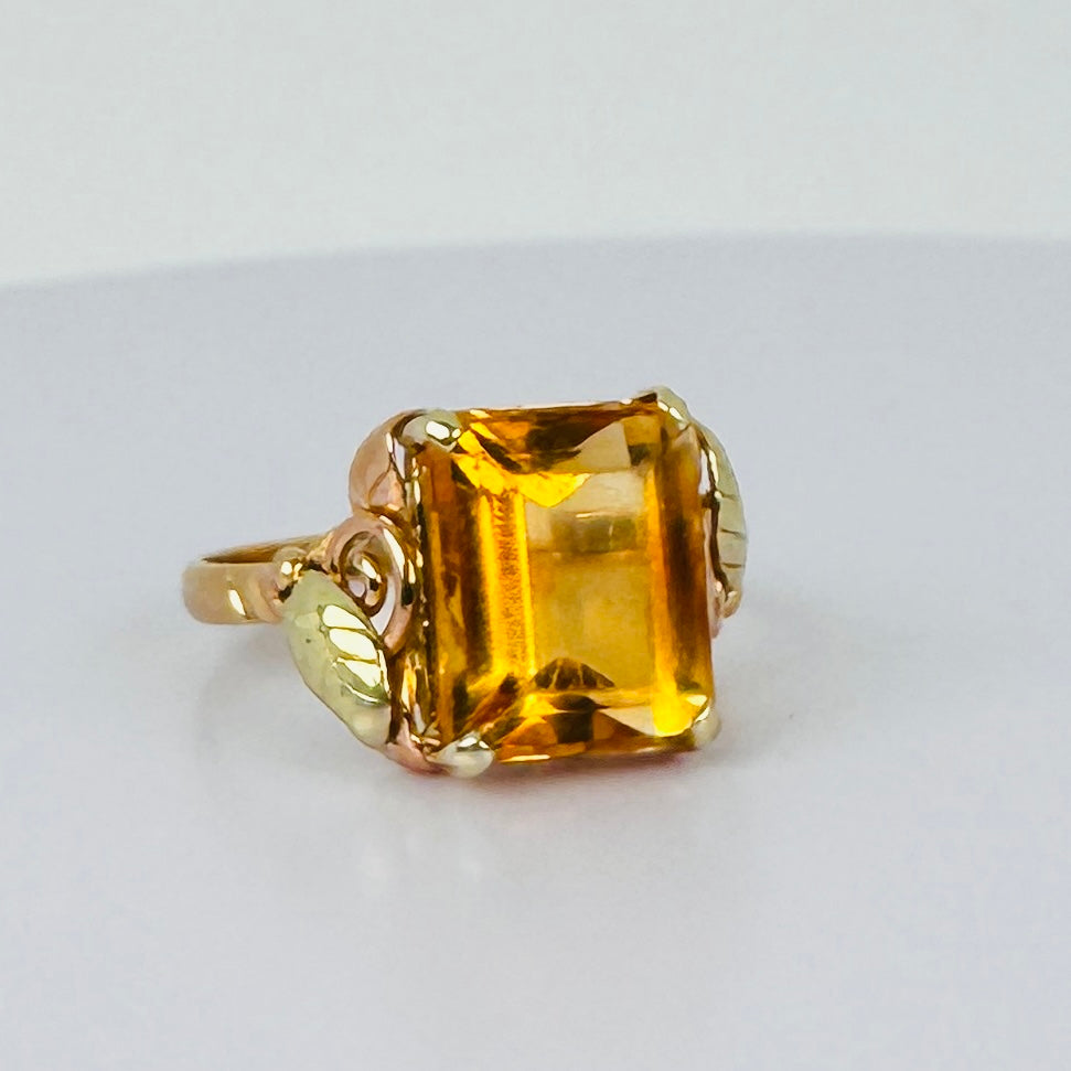 Vintage ring with citrine