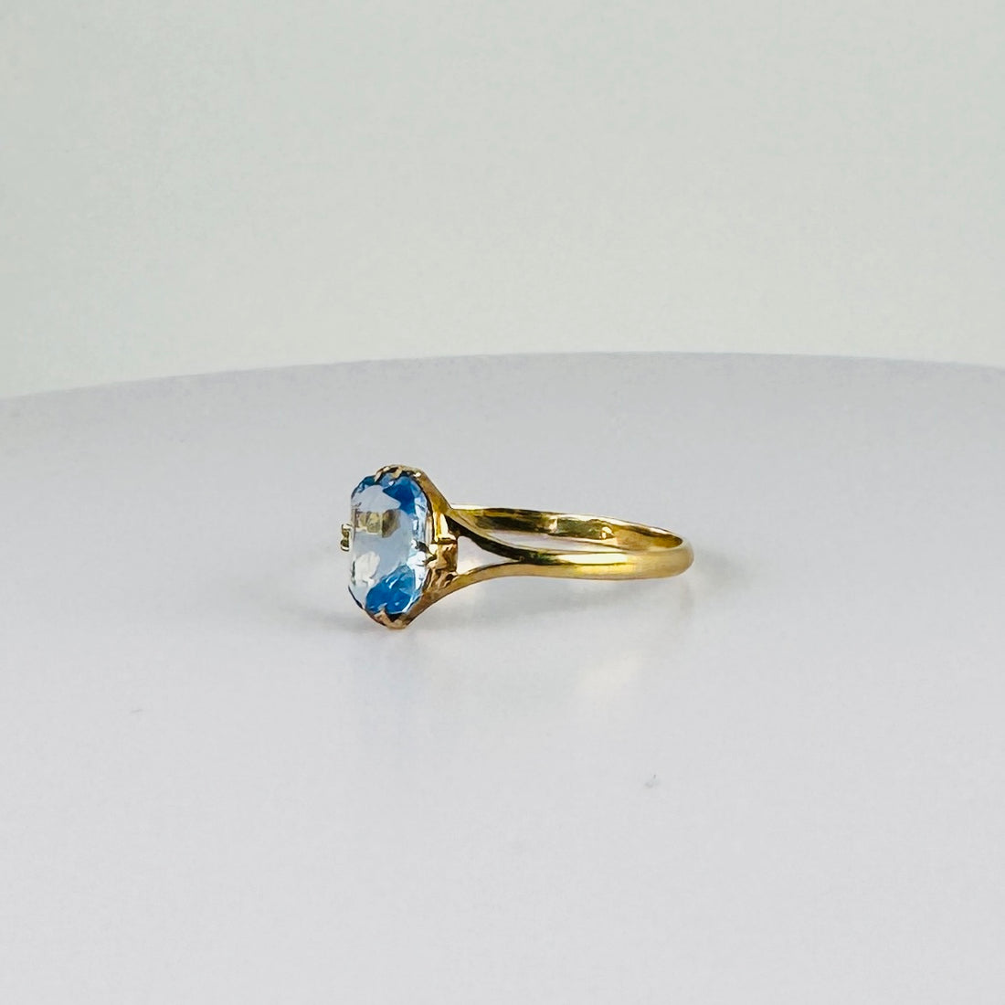 Vintage Ring met Blauwe Topaas
