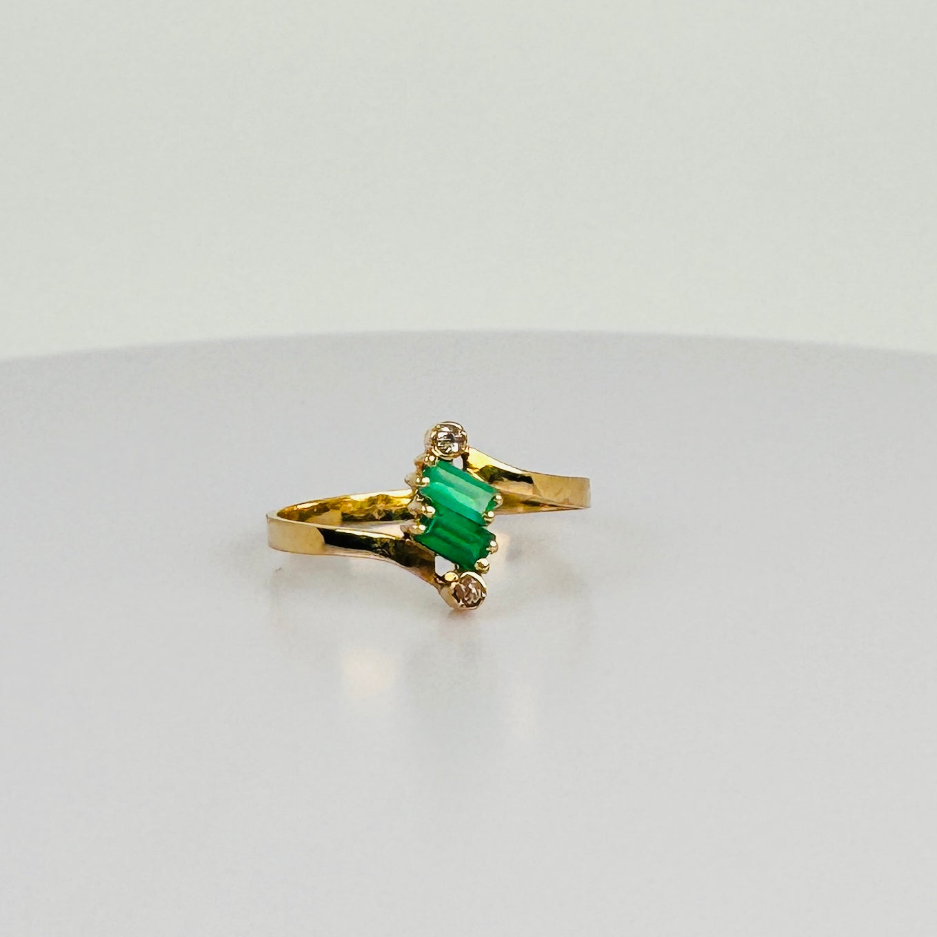 Vintage Ring with Groene Tourmalijnen & Diamantjes
