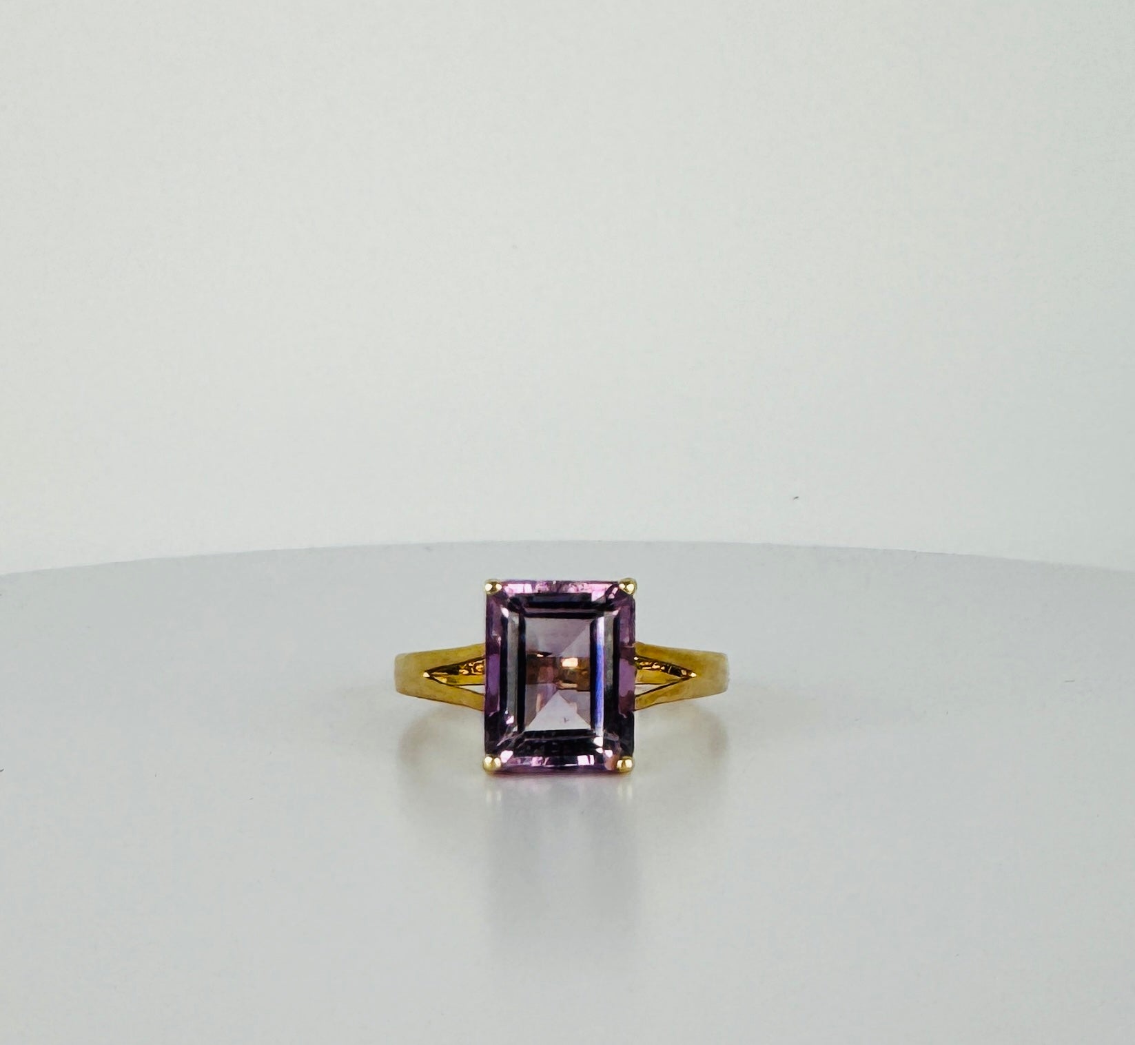 Ring with natural amethyst