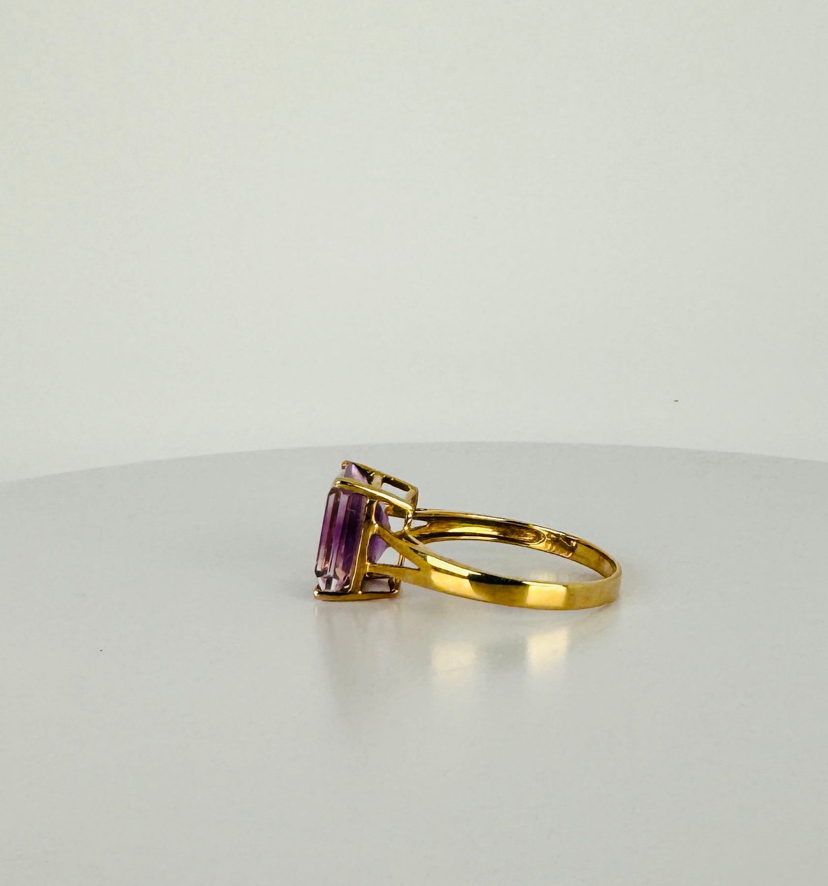 Ring with natural amethyst purple stone