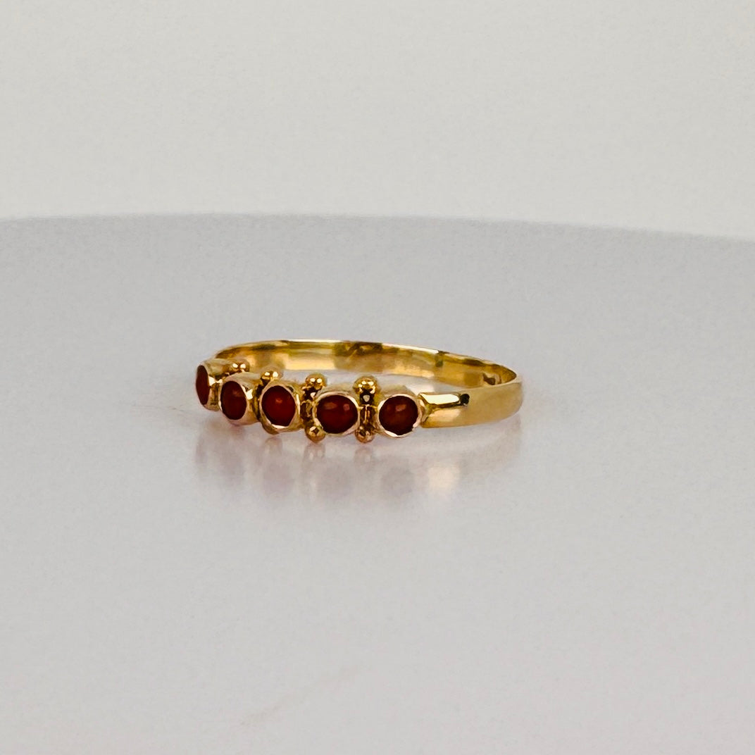 Vintage 14 Karaat Geelgouden Ring met Bloedkoraal