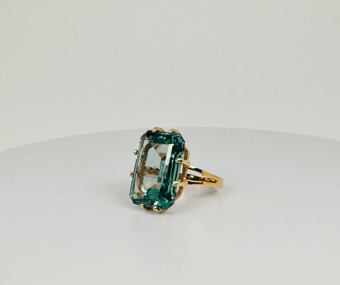 Ring with green tourmaline