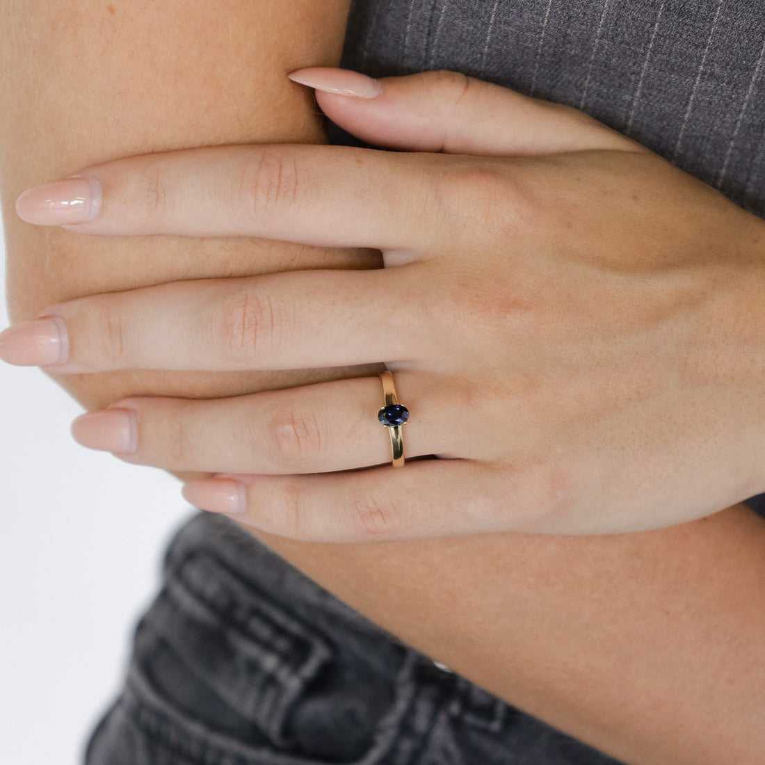 Vintage ring with dark blue sapphire