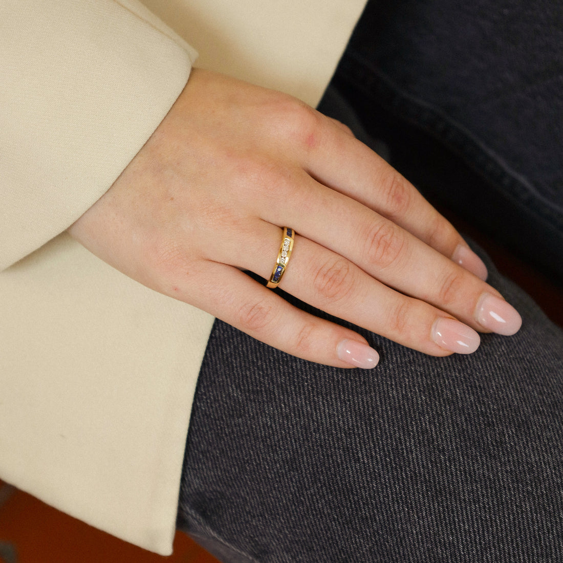 Ring with diamonds & blue sapphires