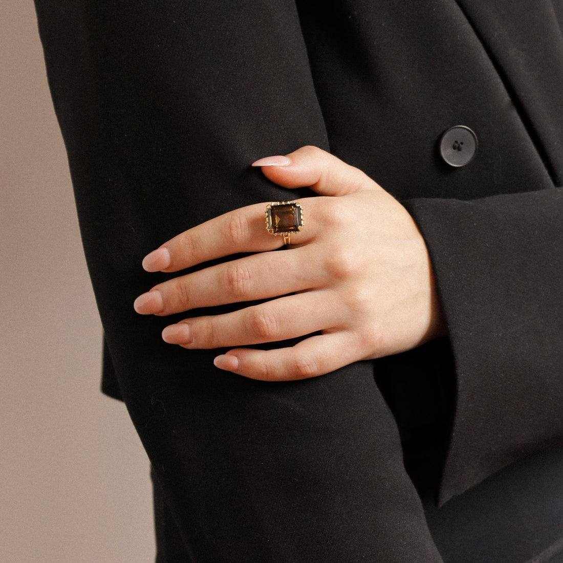 Ring with smokey quartz brown stone