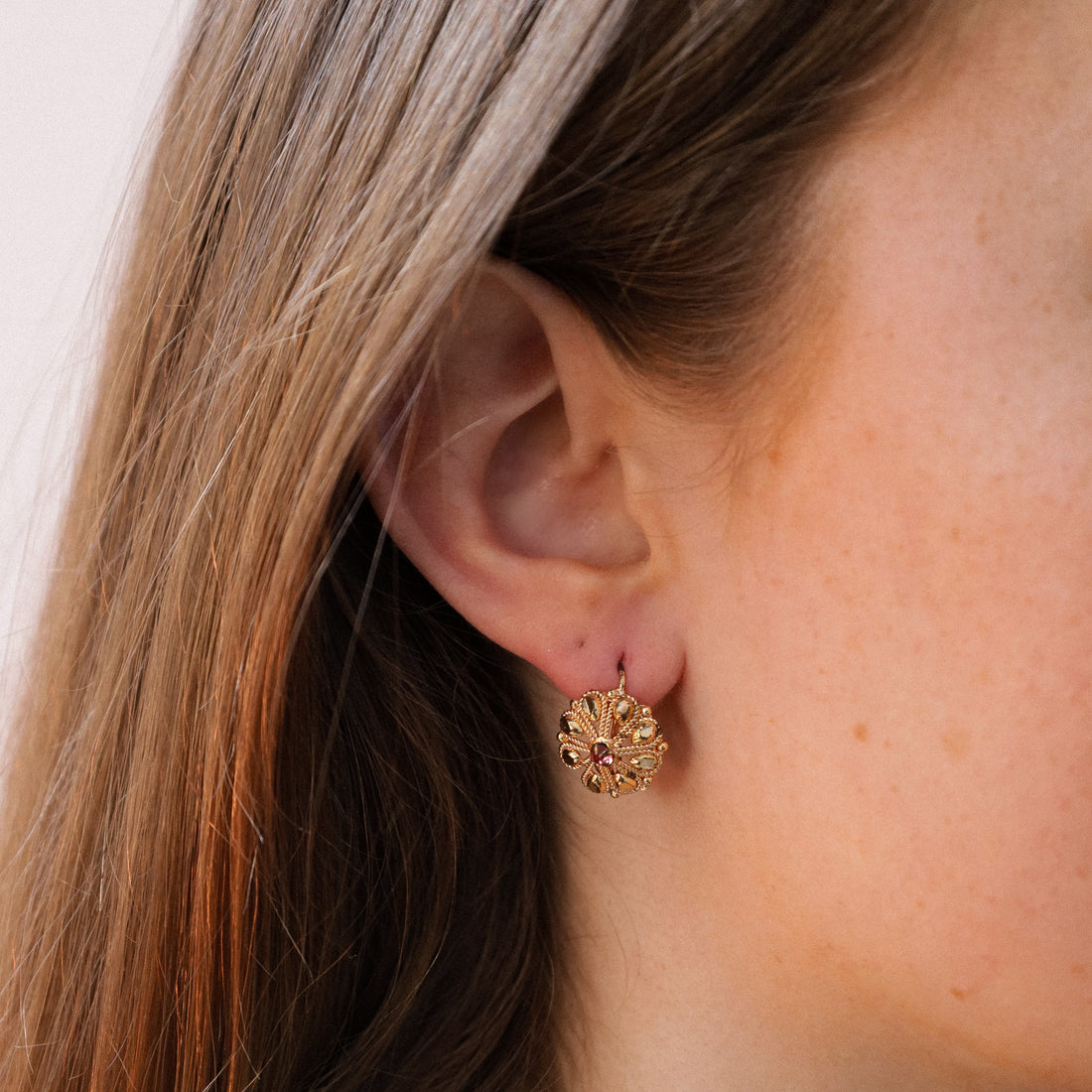 Earrings with pink topaz